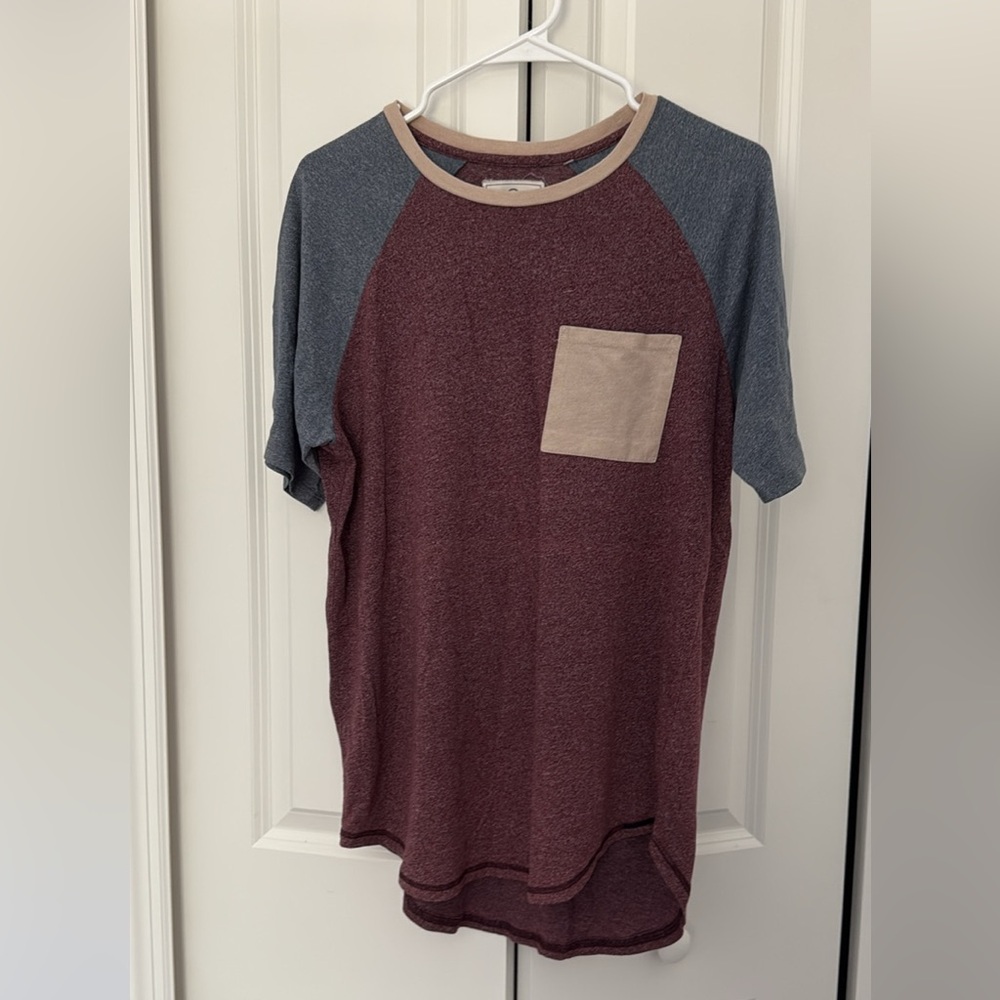 Men's Two-Tone Raglan Shirt